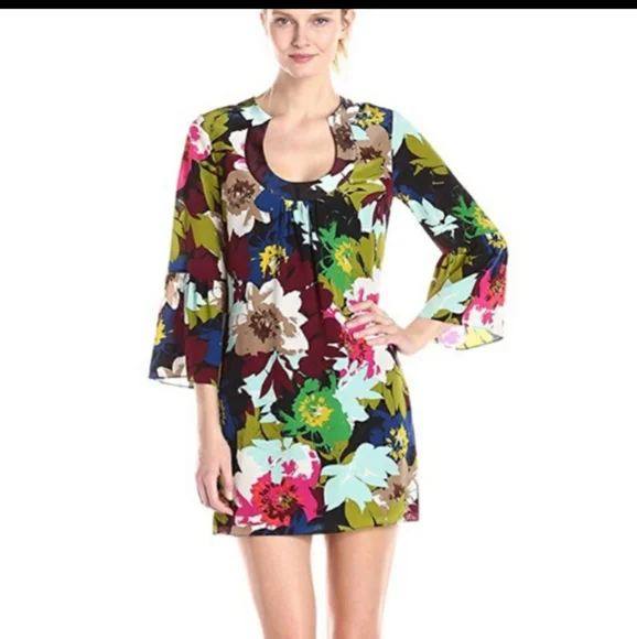Trina Turk | Dresses | Trina Turk 2th Holiday 205 Bonita Dress Bell Sleeves  Multicolored Sz 8 Floral | Poshmark